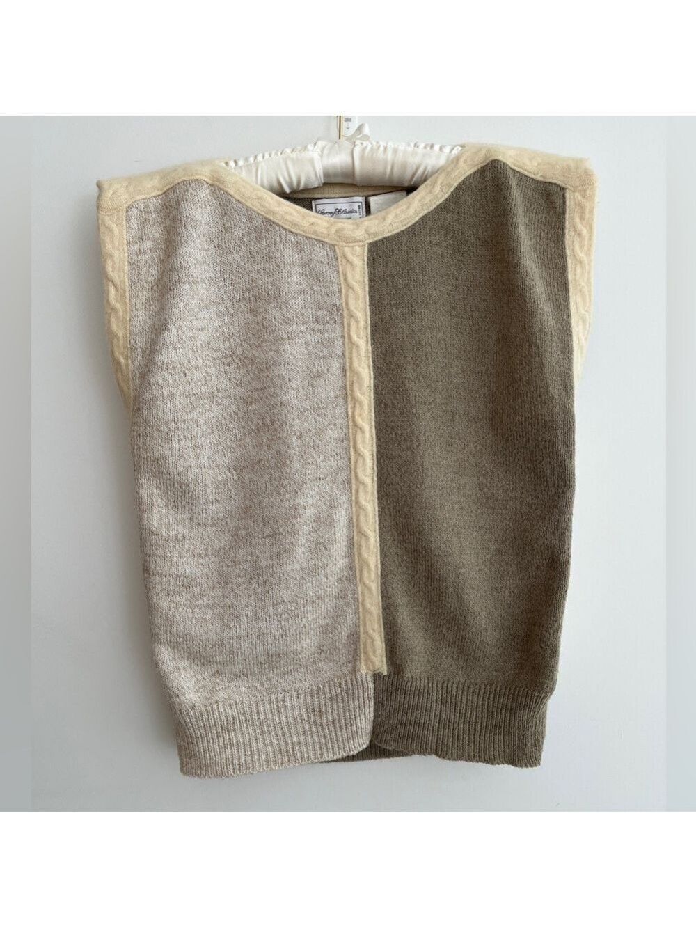 VINTAGE Surrey Classics Knit Vest Neutral Cable Knit Angora Detail Colourblock